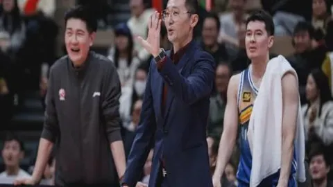 2025年3月10日钢架雪车世锦赛中国队混合团体获铜牌